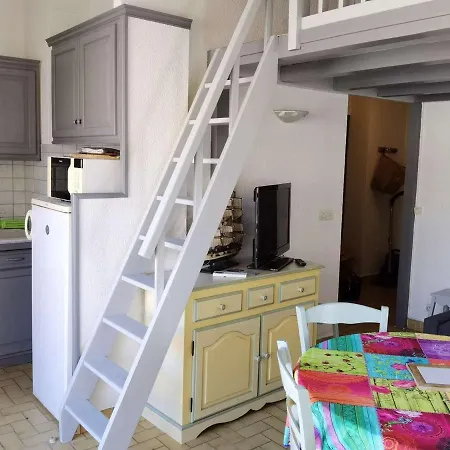 Marseillan-Plage : Appartement 2 Chambres Avec Climatisation Et Grande Terrasse - Fr-1-326-726 *